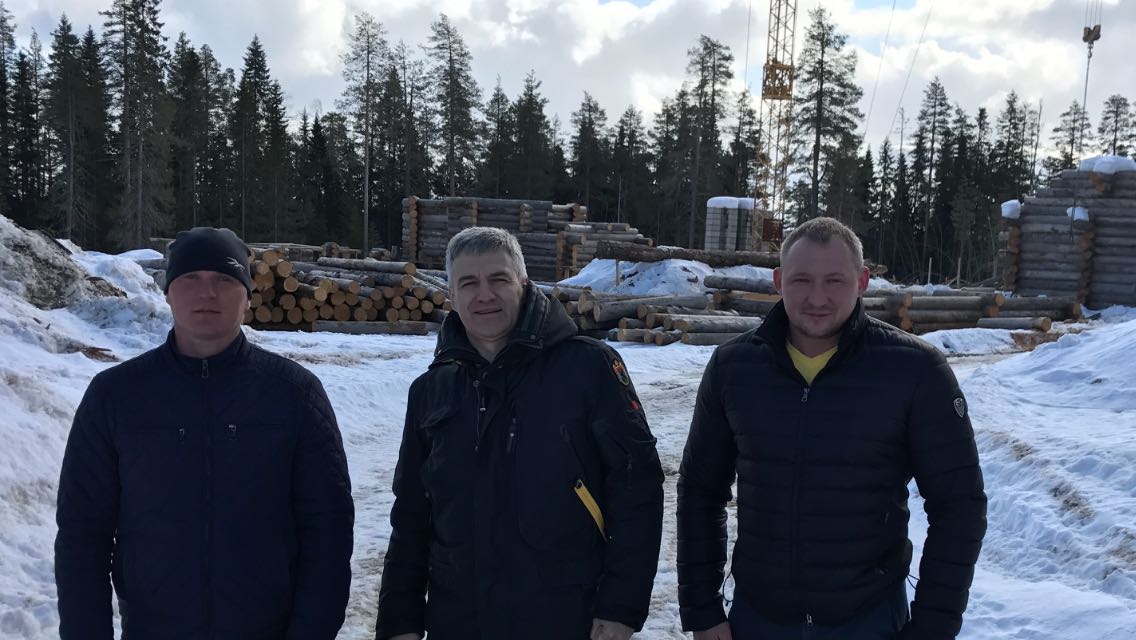 Глава Карелии Артур Парфенчиков встретил Пасху в Костомукше и поздравил прихожан с главным христианским праздником